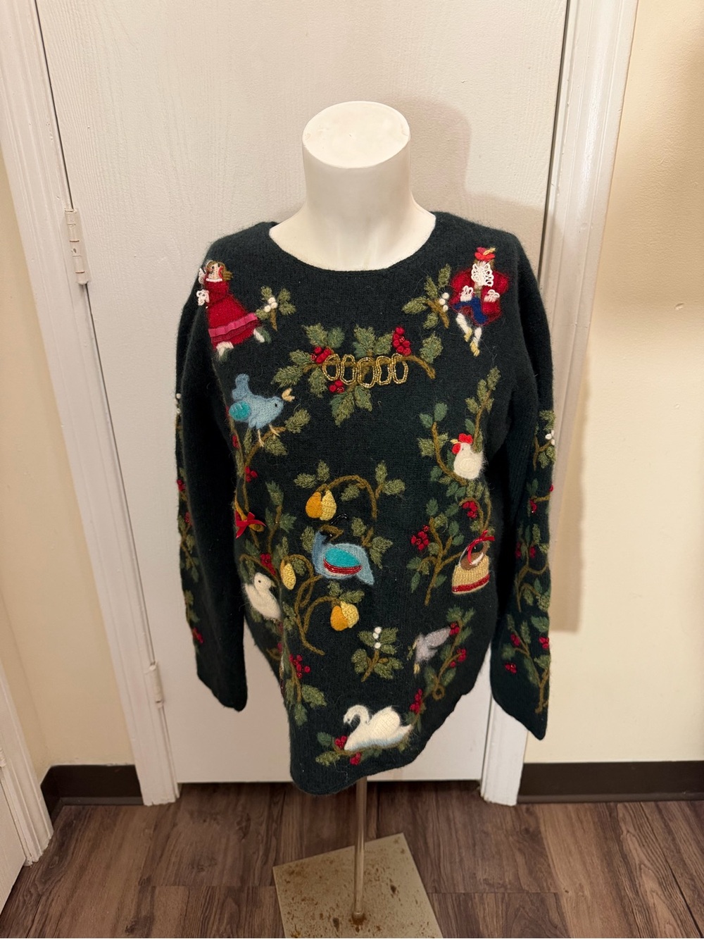Vng Northern Isles Christmas Santa Angel embroidered Sweater wool blend Sz L